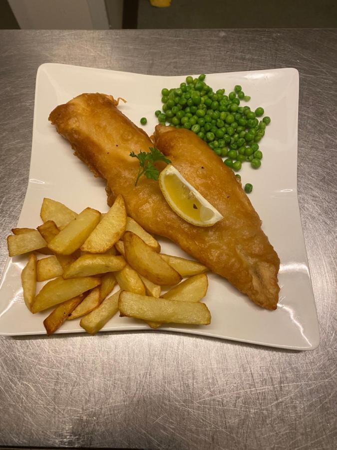 The Albert Inn 네언 외부 사진